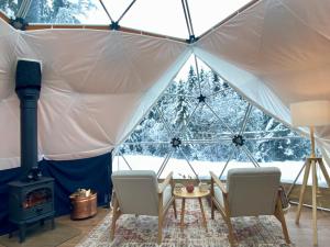 Φωτογραφία από το άλμπουμ του Dome Glamping with shared bathroom στο Λιλεχάμερ +20 φωτογραφίες
