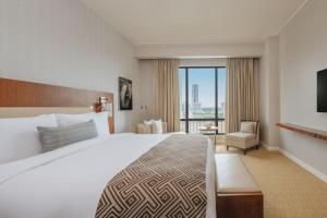 Cama ou camas em um quarto em The Santa Maria, a Luxury Collection Hotel & Golf Resort, Panama City
