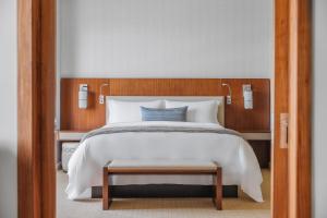 Cama ou camas em um quarto em The Santa Maria, a Luxury Collection Hotel & Golf Resort, Panama City