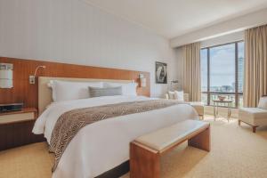 Cama ou camas em um quarto em The Santa Maria, a Luxury Collection Hotel & Golf Resort, Panama City