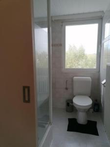 Baðherbergi á L'abri en orange
