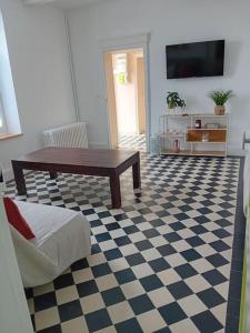 Μια τηλεόραση ή/και κέντρο ψυχαγωγίας στο Maison de la tuilerie