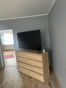TV a/nebo společenská místnost v ubytování Apartament Centrum Okulickiego !