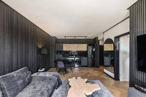 Køkken eller tekøkken på The Archetype - Nine Palms Luxury Apartments + 6 billeder