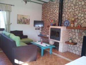 Photo de la galerie de l'établissement Casa Rural con jacuzzi y pista de padel - Casa de Pacas, à Bolaños de Calatrava