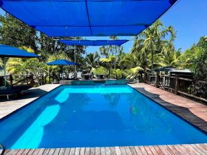 Bazén v ubytování Turtle Bay Lodge nebo v jeho okolí