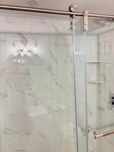 Et badeværelse på 3BR Near Logan Airport & Encore