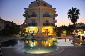 Bazén v ubytování Nevada Hotel & Spa nebo v jeho okolí