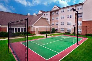 Tenis a/nebo squash v ubytování Residence Inn by Marriott Somerset nebo okolí