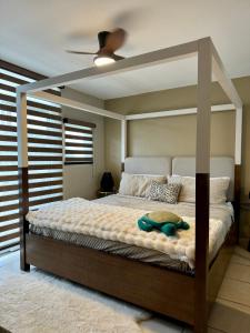 Postel nebo postele na pokoji v ubytování Ocean Luxe in Paradise - Le Paradis Royal