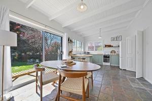 Φωτογραφία από το άλμπουμ του Dora Cottage - Heritage, Central & Cosy σε Orange +15 φωτογραφίες