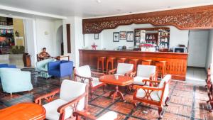 Posezení v ubytování Monopoli Hotel Bukittinggi