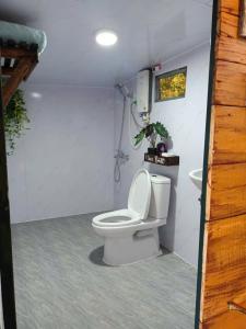 Vannituba majutusasutuses Nắng Xinh Homestay
