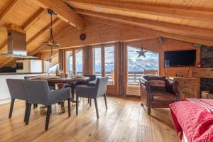 TV a/nebo společenská místnost v ubytování Diableret 051 SUBLIME & MOUNTAIN apartment 6 pers by Alpvision Résidences