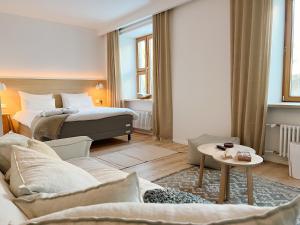 Postel nebo postele na pokoji v ubytování LaSpa Beach House