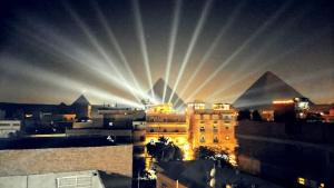 Foto dalla galleria di Ahmose Pyramids view inn a Il Cairo