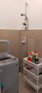 Ảnh trong thư viện ảnh của 2 bedrooms 2 toilet and bath furnished house in Royal Palms Tres Dauis Bohol ở Dauis