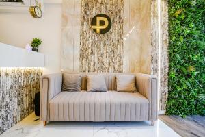Posezení v ubytování FabHotel Peralz - Nr Boriwali Station