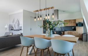 Η κουζίνα ή μικρή κουζίνα στο 2 Bedroom Nice Apartment In Kamperland