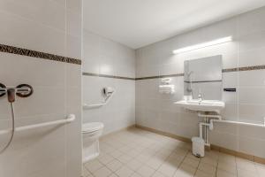 Koupelna v ubytování Ace Hotel Noyelles
