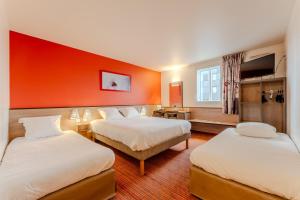 Postel nebo postele na pokoji v ubytování Ace Hotel Noyelles