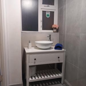 Kúpeľňa v ubytovaní Easkey Hostel