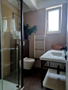 Ένα μπάνιο στο Apartman Mak +15 φωτογραφίες