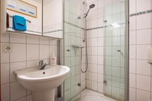 Ένα μπάνιο στο Ferienwohnung Krobjinski +18 φωτογραφίες
