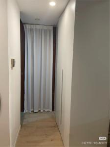 上海Luxury Entire 1B flat in ChangNing的相册照片