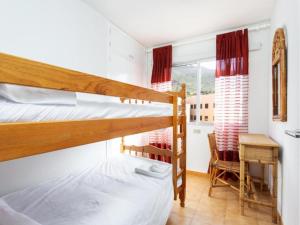 Postel nebo postele na pokoji v ubytování Live Bajamar Marianne la Luna + 19 fotografií