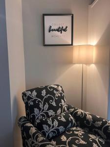 Et opholdsområde på Stay Play On Golf Course. Pet Yes