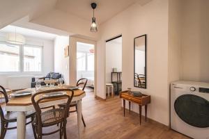 Χώρος καθιστικού στο Balthazar Fauvette, bel appart hyper centre Epernay