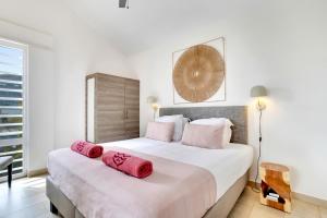 Delfins Beach Resort Bonaire, Tapestry Collection by Hilton客房内的一张或多张床位