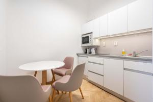 Klauzal Luxury 2 BR apartment K24 1072 Budapest, Klauzál tér kép - 2