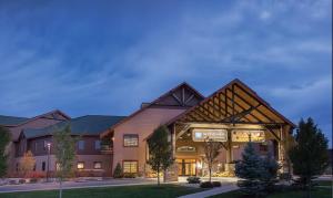 Tòa nhà nơi khách sạn tọa lạc