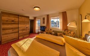 Posezení v ubytování Hotel Sonneneck Titisee -Adults Only-