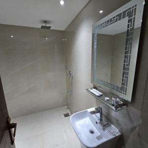 Koupelna v ubytování Alhayat Karbala Hotel