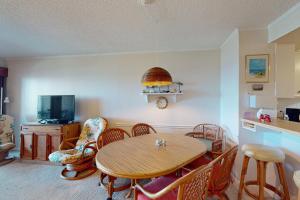 Gallery image of Dunescape Villas 210 in Atlantic Beach +42 photos