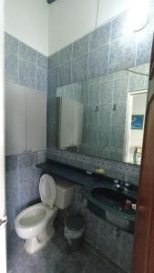 Koupelna v ubytování Miami Hotel