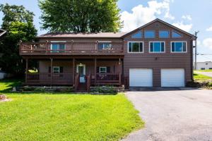 Gallery image of Waterfront Cabin With A View, Large Family Retreat, Pet Friendly in Warsaw +45 photos