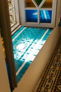 Bazén v ubytování Boutique Hotel La Maison dArts et Medicine nebo v jeho okolí