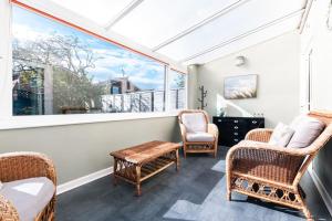 Χώρος καθιστικού στο Beautiful 3 Bed Home in Portchester near Portsmouth