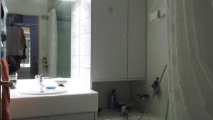 Kylpyhuone majoituspaikassa Chambres d'hôtes Issy-Paris