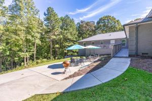 Κήπος έξω από το Luxury Brooks Retreat