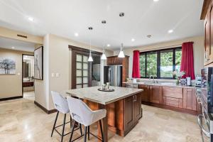 Gallery image of Breathtaking Ocean Views w - Pool Access in Ocotal