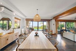 Posezení v ubytování Spectacular Ocean Views Infinity Pool