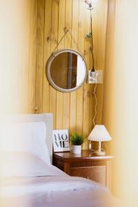 Postel nebo postele na pokoji v ubytování Homestay Pleiku Phố