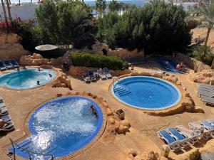 Bazén v ubytování Elisir SPA & Hotel at Sheikh coast nebo v jeho okolí