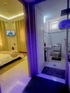 hotel darna with air conditioning客房内的一张或多张床位