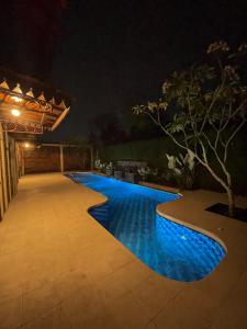 Piscine de l'établissement Bale Devata Resort ou située à proximité